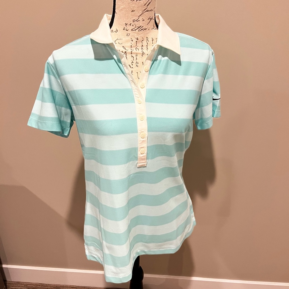 Nike women’s golf shirt.  Barely worn from non smoker
